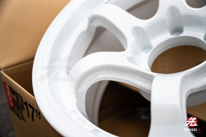 Advan RG-D2 for Truck / 17x8.5 -10 / 6x139.7 / Racing White Metallic (RMB)