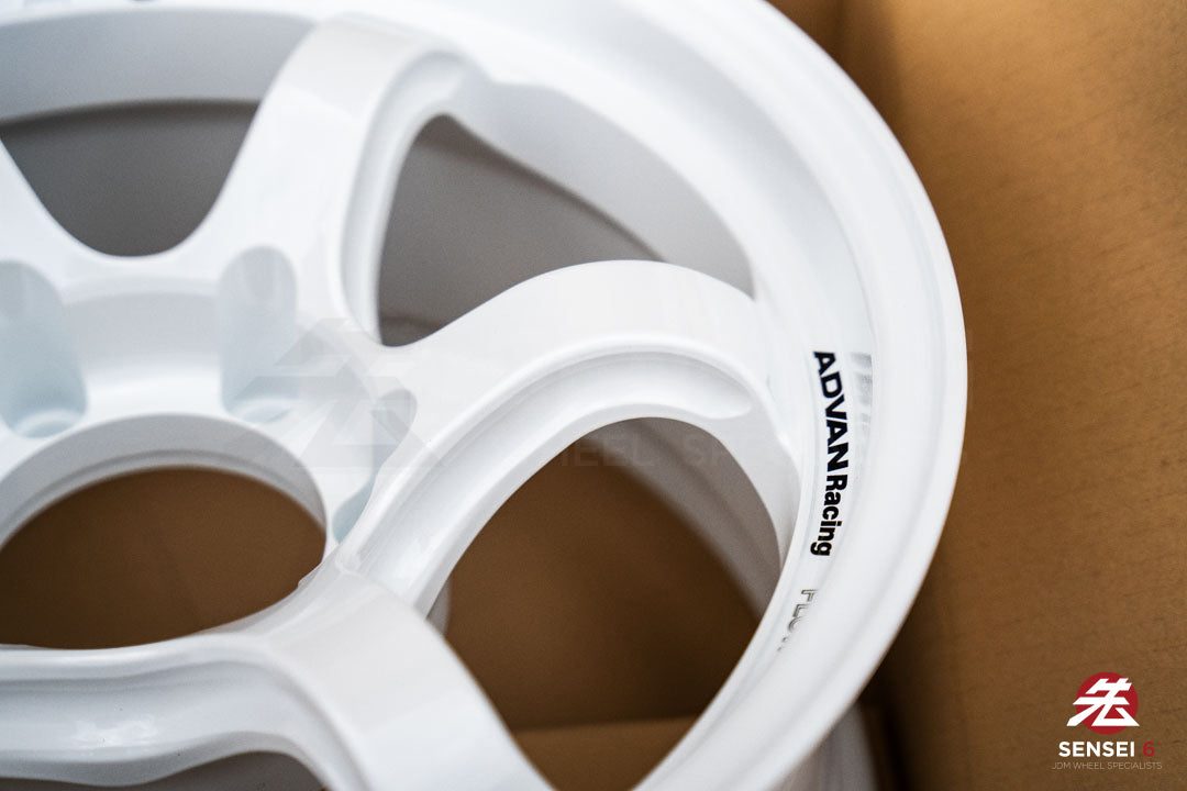 Advan RG-D2 for Truck / 17x8.5 -10 / 6x139.7 / Racing White Metallic (RMB)