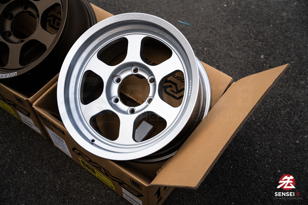 Volk TE37XT M-Spec / 17x8.5 +15 / 6x139.7 / Diamond Silver (DS)