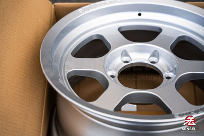 Volk TE37XT M-Spec / 17x8.5 +15 / 6x139.7 / Diamond Silver (DS)