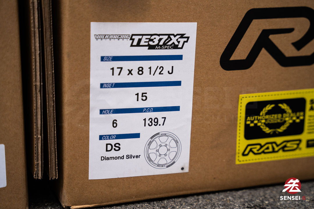 Volk TE37XT M-Spec / 17x8.5 +15 / 6x139.7 / Diamond Silver (DS)
