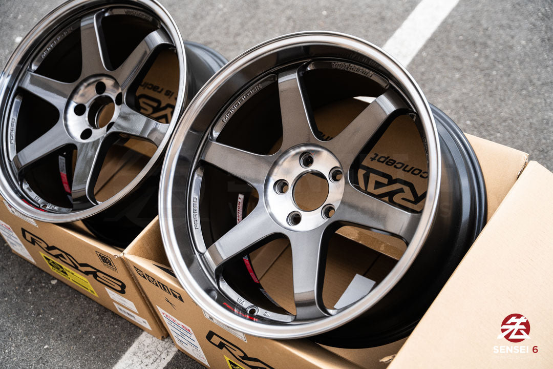 Volk TE37SL / 19x9.5 +22, 19x10.5 +35 / 5x112 / Pressed Graphite (PG)