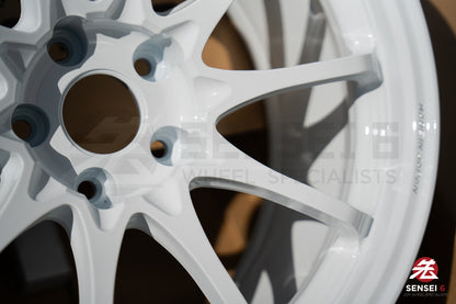 Volk CE28N-Plus / 18x9,5 +22 / 5x114,3 / Blanco Dash (DW)