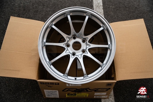 Volk CE28N-Plus M-Spec / 18x10 +40 / 5x120 / Diamond Silver (DS)