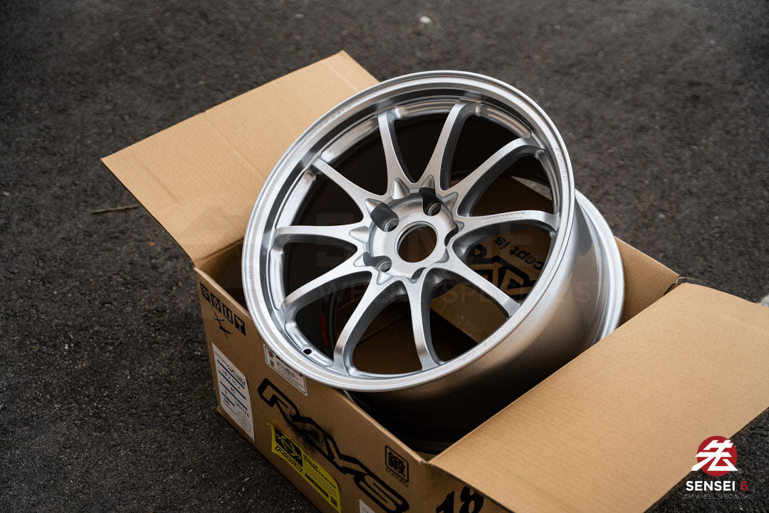 Volk CE28N-Plus M-Spec / 18x10 +40 / 5x120 / Diamond Silver (DS)