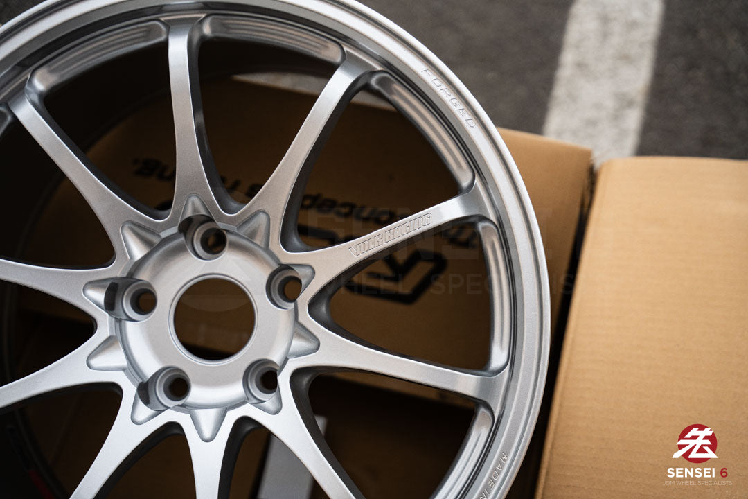 Volk CE28N-Plus M-Spec / 18x10 +40 / 5x120 / Diamond Silver (DS)