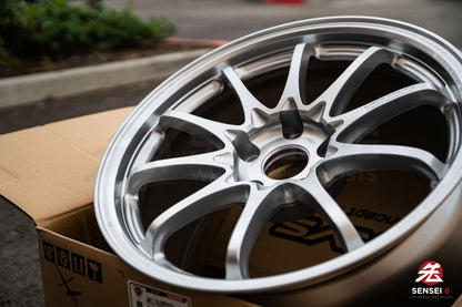 Volk CE28N-Plus M-Spec / 18x10 +40 / 5x120 / Diamond Silver (DS)