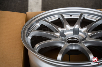 Volk CE28N-Plus M-Spec / 18x10 +40 / 5x120 / Diamond Silver (DS)