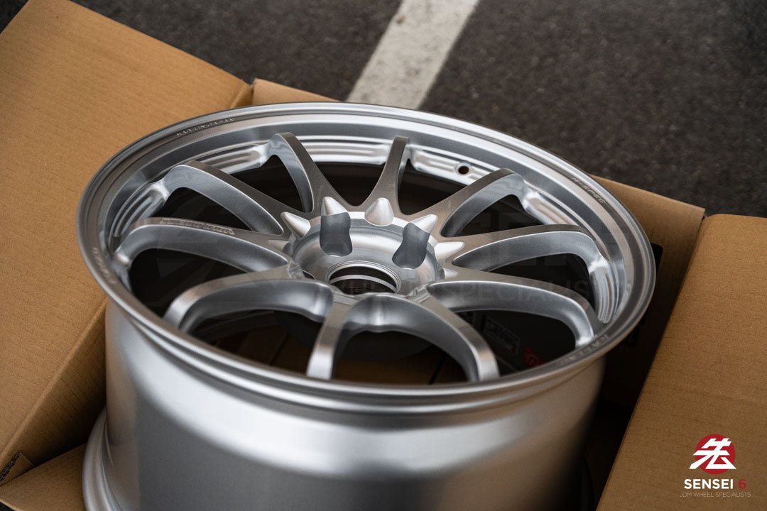 Volk CE28N-Plus M-Spec / 18x10 +40 / 5x120 / Diamond Silver (DS)