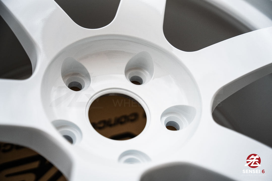 Volk TE37 Saga SL / 18x9.5 +38 / 5x120 / Dash White (DW)