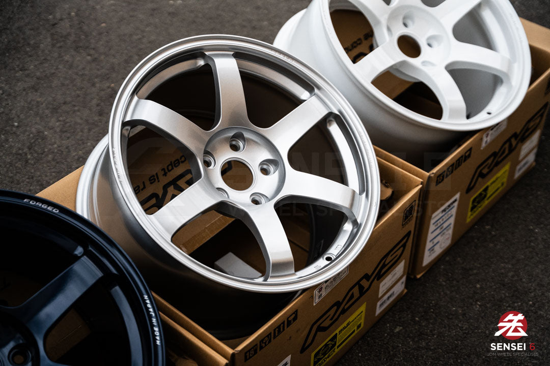Volk TE37 Saga SL / 18x9.5 +38 / 5x120 / Diamond Silver (DS)
