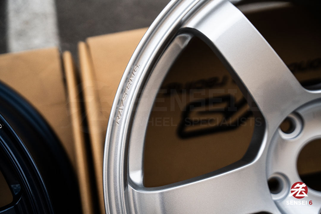 Volk TE37 Saga SL / 18x9.5 +38 / 5x120 / Diamond Silver (DS)