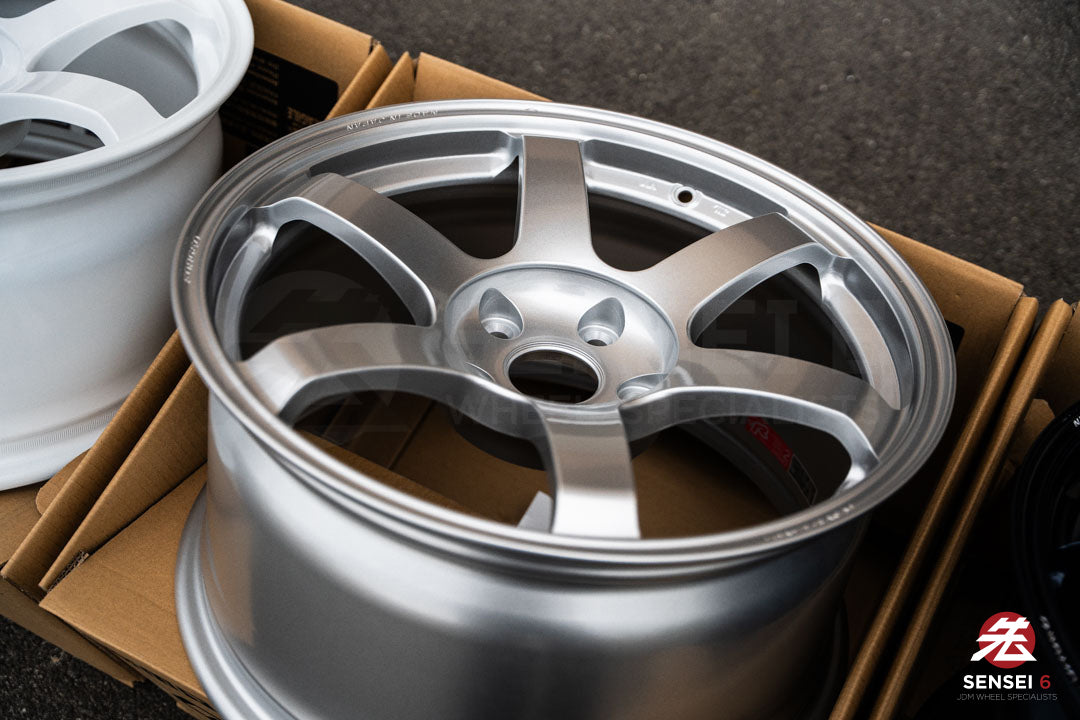Volk TE37 Saga SL / 18x9.5 +38 / 5x120 / Diamond Silver (DS)