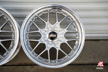 Load image into Gallery viewer, 19&quot; BBS RS II (Non-Concave Faces) [Step Lip] (Used Wheels Built to Order)
