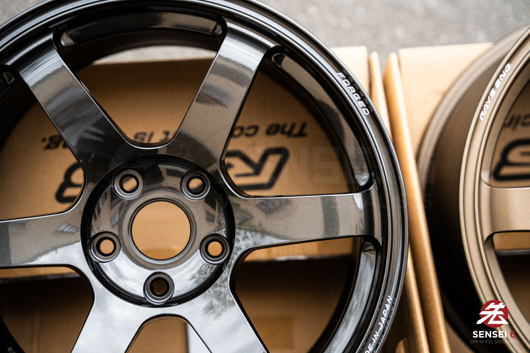 Volk TE37 Saga SL / 18x9.5 +38 / 5x120 / Diamond Black (DB)