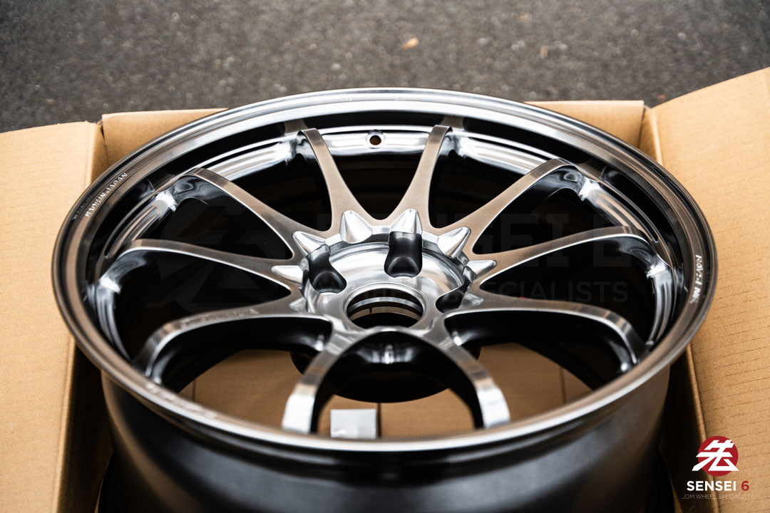 Volk CE28N-Plus / 18x9.5 +38 / 5x120 / Shining Light Metal (SI)