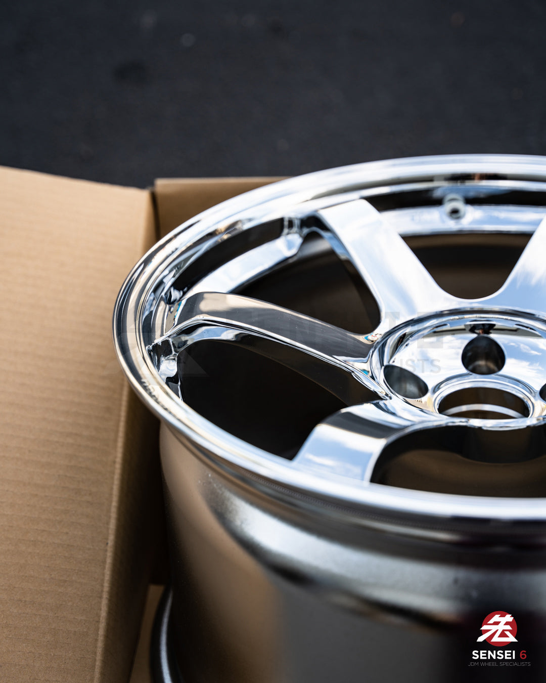 Volk TE37 サガ SL / 18x10.5 +15 / 5x114.3 / クローム