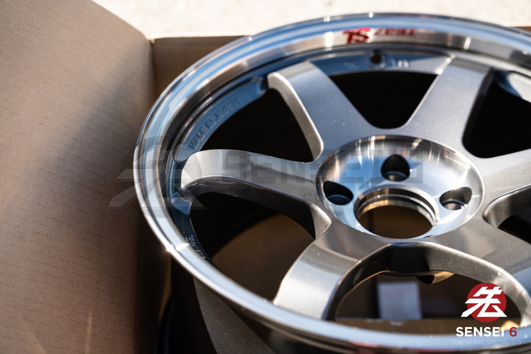 Volk TE37SL / 17x9.5 +45 / 5x114.3 / Pressed Graphite (PG)
