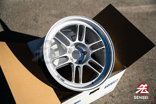Enkei RPF1 / 18x9.5 +15 / 5x114.3 / F1 Plata 