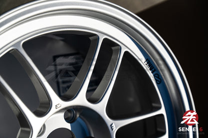 Enkei RPF1 / 18x9.5 +15 / 5x114.3 / F1 Plata 