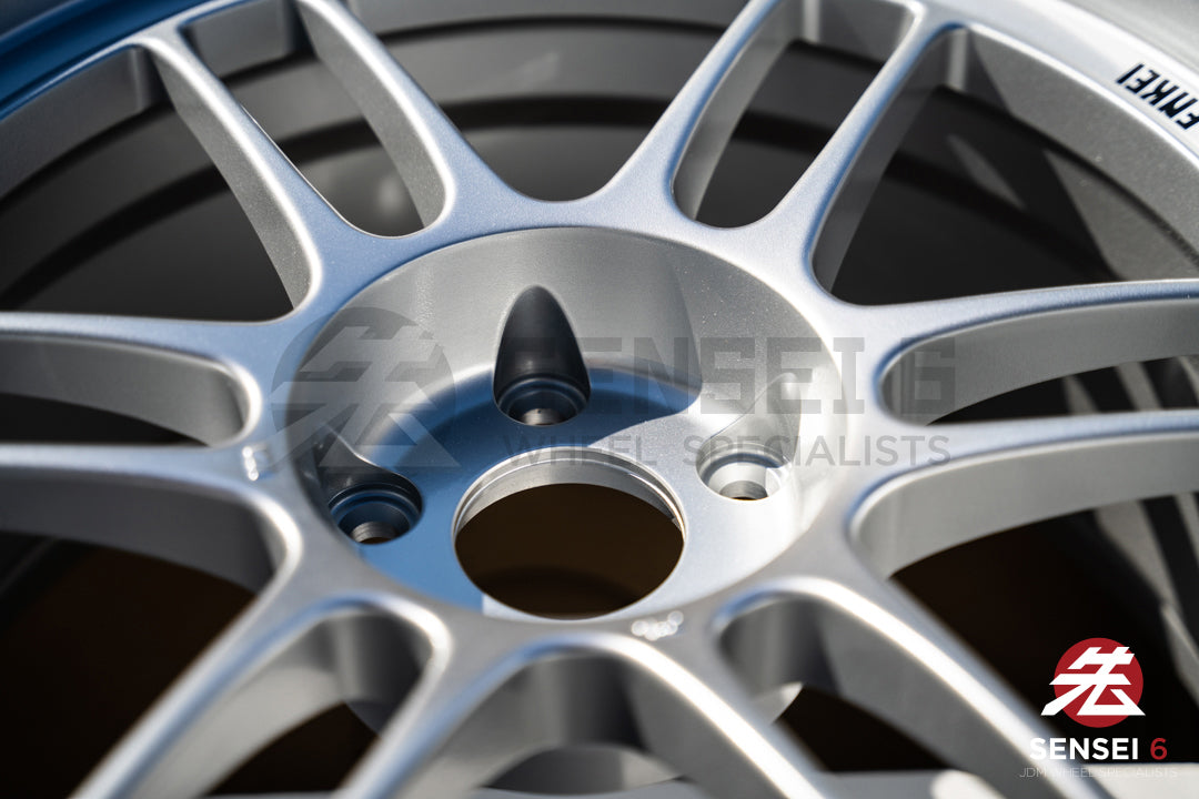 Enkei RPF1 / 18x9.5 +15 / 5x114.3 / F1 Plata 