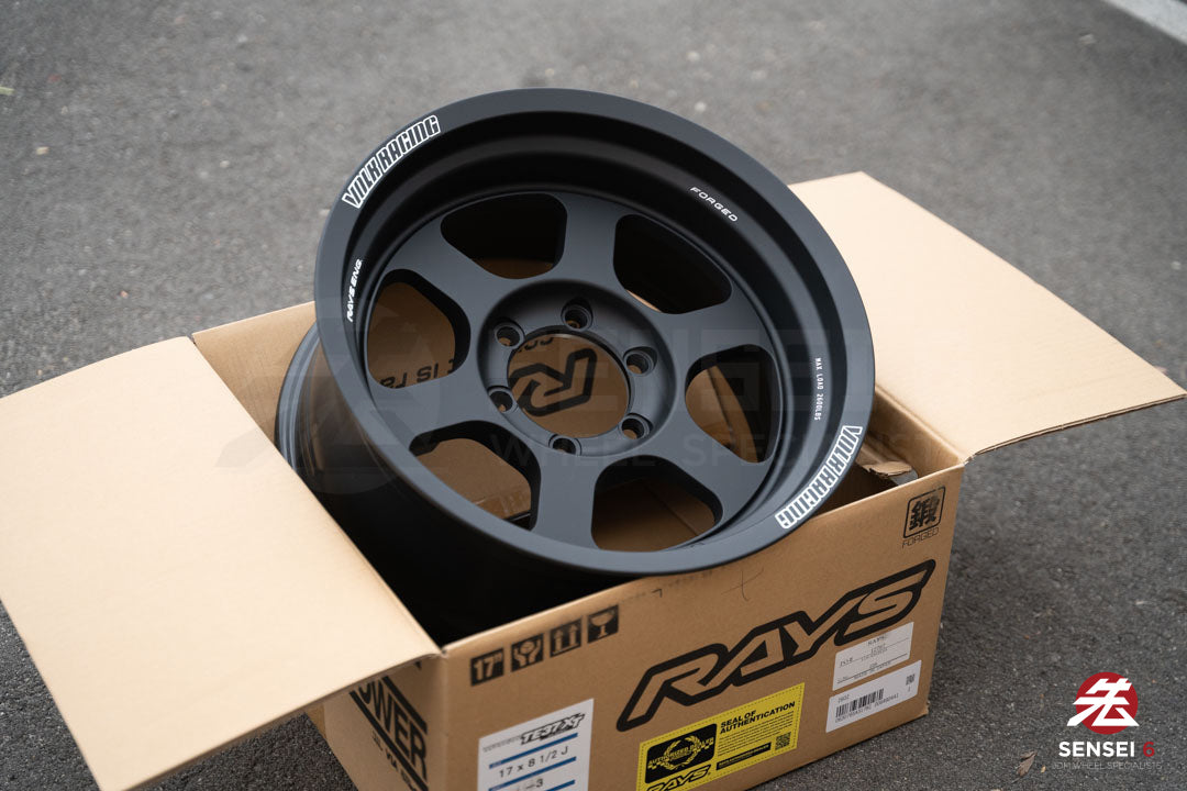 Volk TE37XT M-Spec / 17x8.5 -3 / 6x135 / Blast Black (BC)