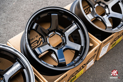Volk TE37SB / 18x8.5 +22 / 6x139.7 / Glossy Black (BK)