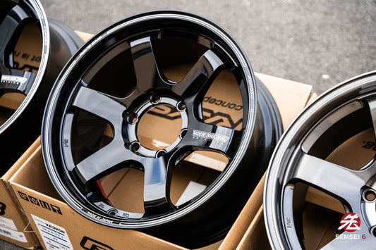 Volk TE37SB / 18x8.5 +22 / 6x139.7 / Glossy Black (BK)