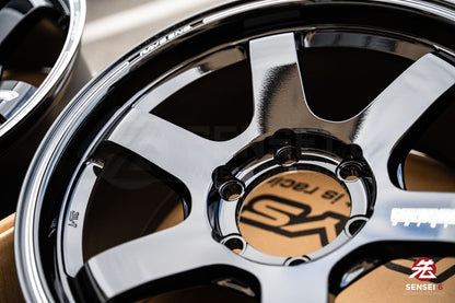 Volk TE37SB / 18x8.5 +22 / 6x139.7 / Glossy Black (BK)