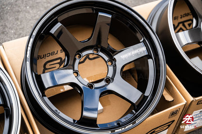 Volk TE37SB / 18x8.5 +22 / 6x139.7 / Glossy Black (BK)