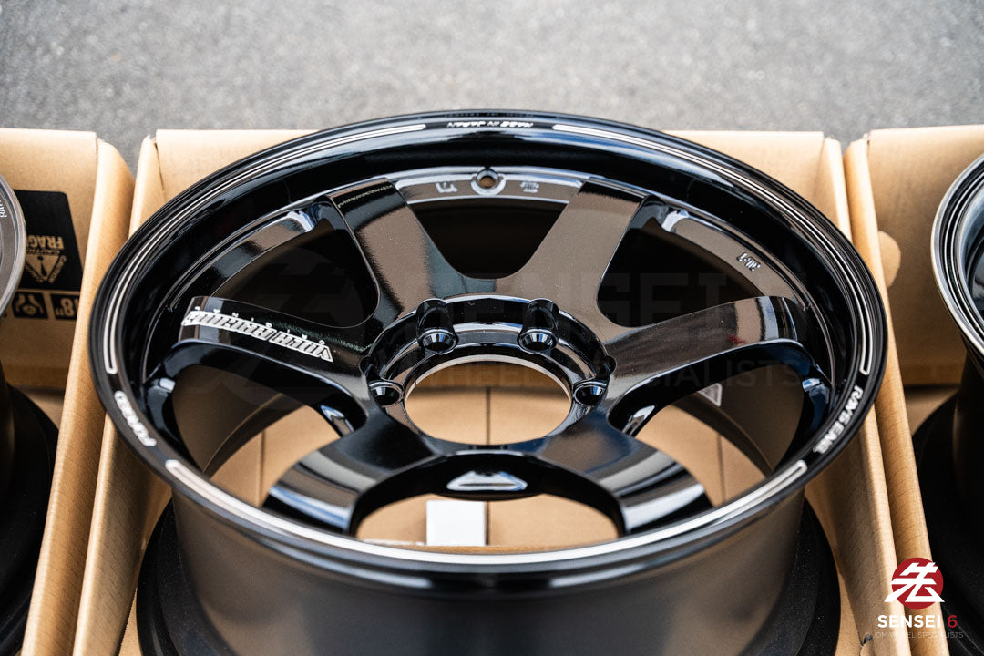 Volk TE37SB / 18x8.5 +22 / 6x139.7 / Glossy Black (BK)