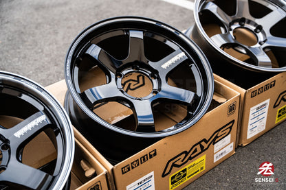 Volk TE37SB / 18x8.5 +22 / 6x139.7 / Glossy Black (BK)