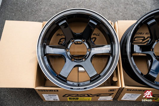 Volk TE37SB Tourer / 18x8.5 +22 / 6x139.7 / Black Rim DC (BD)