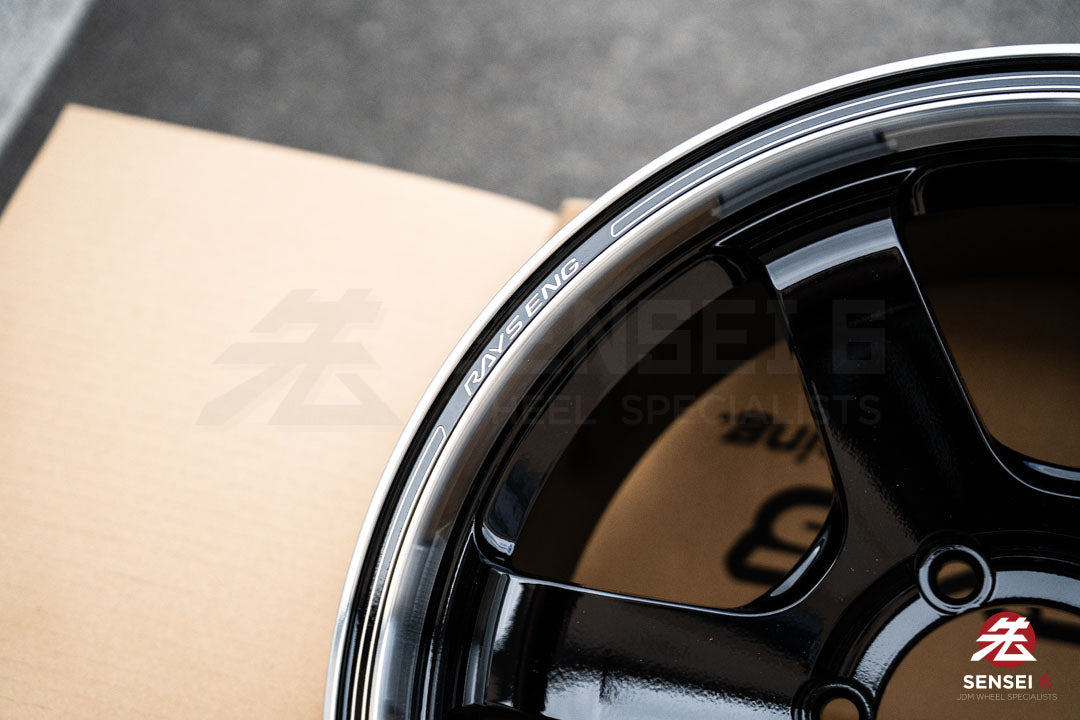 Volk TE37SB Tourer / 18x8.5 +22 / 6x139.7 / Black Rim DC (BD)
