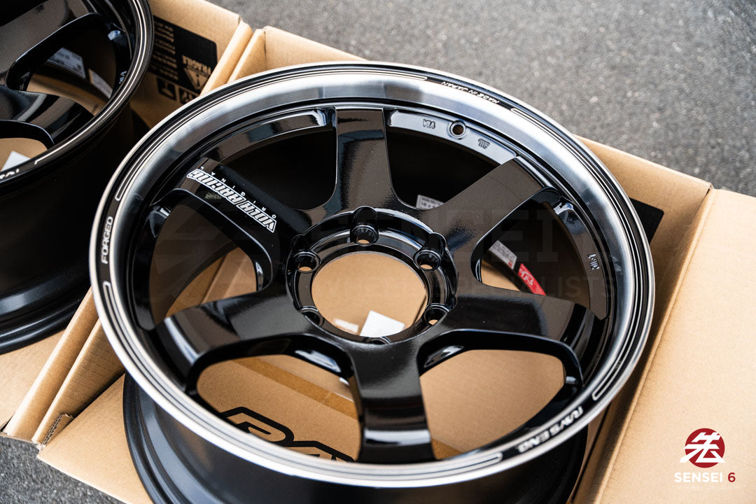 Volk TE37SB Tourer / 18x8.5 +22 / 6x139.7 / Black Rim DC (BD)