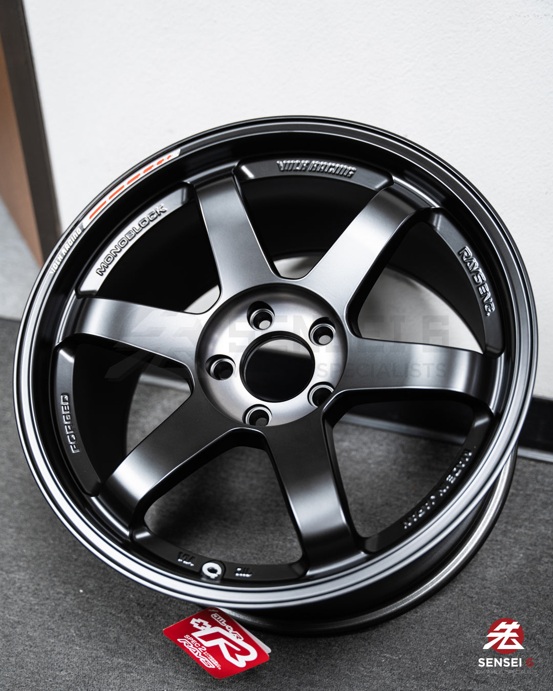 Volk TE37SL Black Edition III / 18x10 +39 / 5x114.3 / Llanta negra prensada Redot 