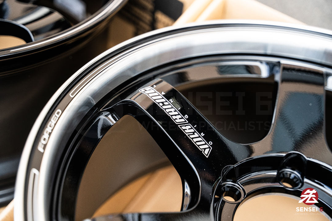 Volk TE37SB Tourer / 18x8.5 +22 / 6x139.7 / Black Rim DC (BD)
