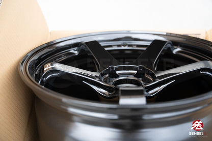 Advan GT Beyond / 18x10 +35 / 5x114,3 / Negro titanio de competición (TBK)