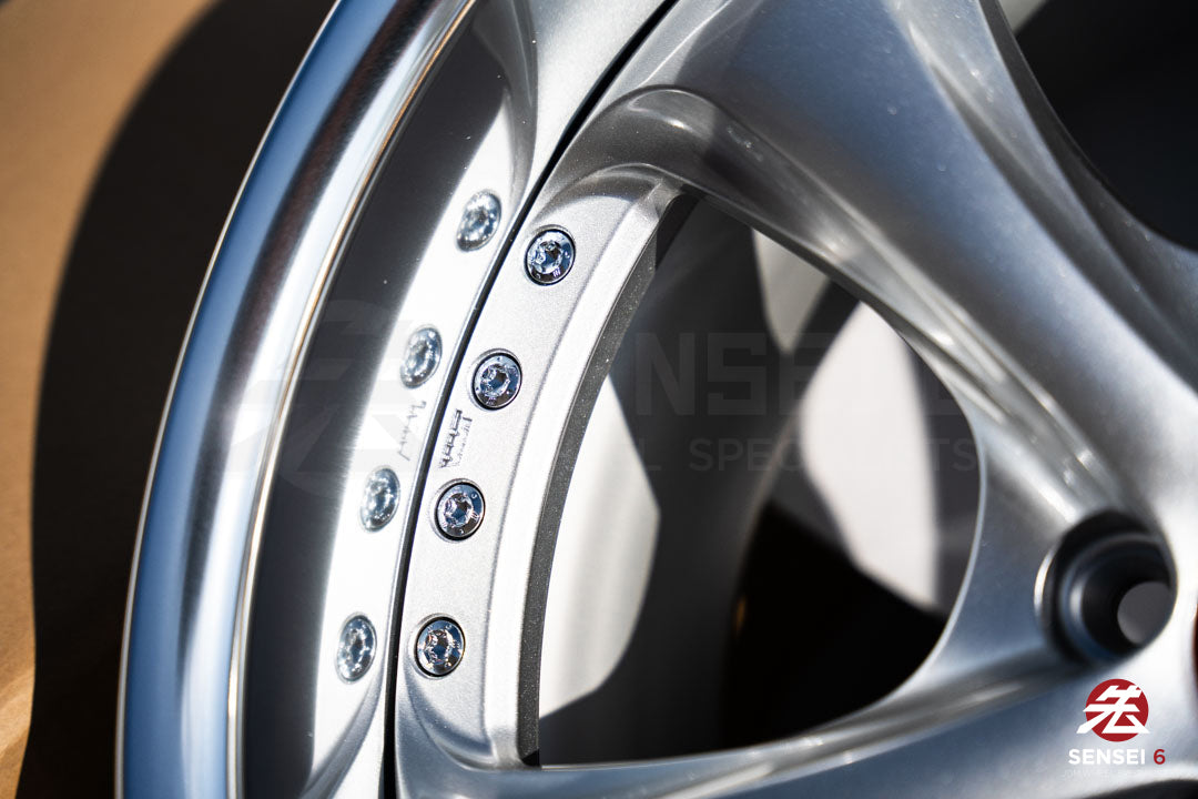 Work VSKF# / 18x9.5 +27 / 5x100 / Light Gray Silver (LGS)