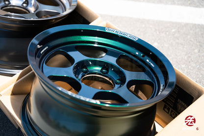 Volk TE37XT M-Spec / 17x8.5 +15 / 6x139.7 / Racing Green (IG)