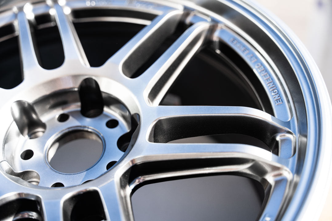 AME Tracer TM02 / 18x10 +25 / 5x120 / Hyper Silver (HS)