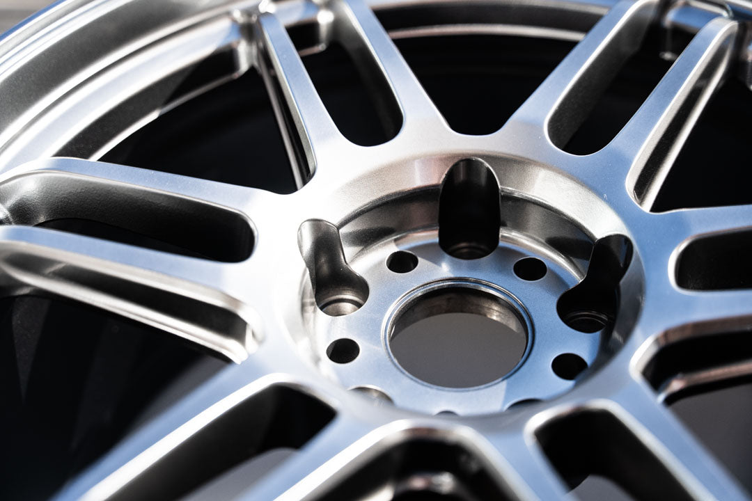 AME Tracer TM02 / 18x10 +25 / 5x120 / Hyper Silver (HS)