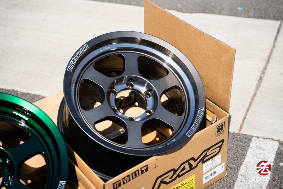 Volk TE37XT SL M-Spec / 17x8.5 +15 / 6x139.7 / Pressed Graphite (PG)