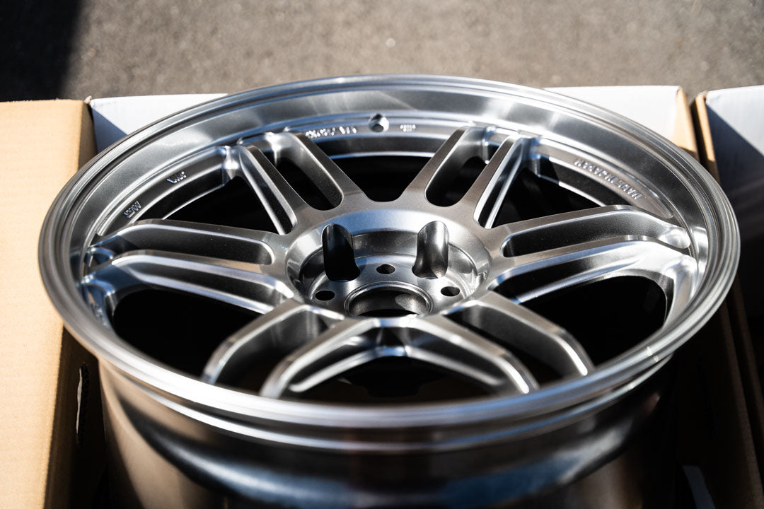 AME Tracer TM02 / 18x10 +25 / 5x120 / Hyper Silver (HS)