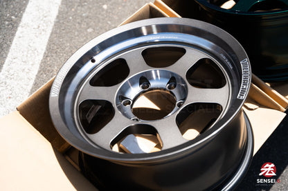 Volk TE37XT SL M-Spec / 17x8.5 +15 / 6x139.7 / Pressed Graphite (PG)