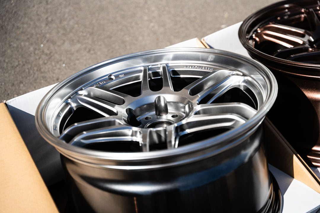 AME Tracer TM02 / 18x10 +25 / 5x120 / Hyper Silver (HS)