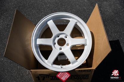 Volk TE37SL / 17x9.5 +45 / 5x114.3 / Dash White (DW)