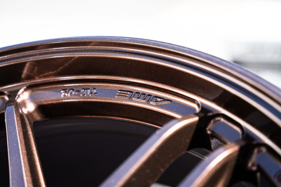 AME Tracer TM02 / 18x9.5 +37 / 5x120 / Deep Bronze
