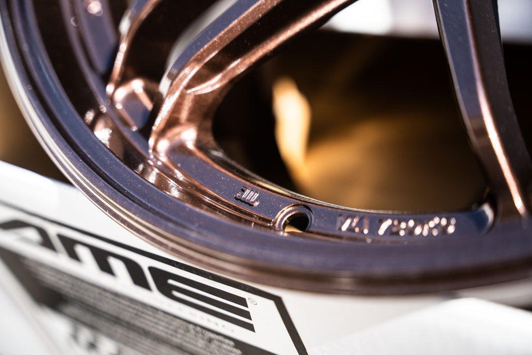 AME Tracer TM02 / 18x9.5 +37 / 5x120 / Deep Bronze