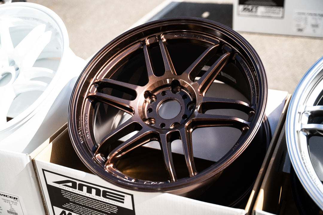 AME Tracer TM02 / 18x9.5 +37 / 5x120 / Deep Bronze